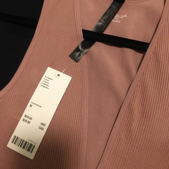 Urban Outfitters Ribbed Crop Top - Picture 2 of 2